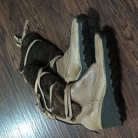 Eric Michael boots wedge fur women's 9 - Picture 2 of 5